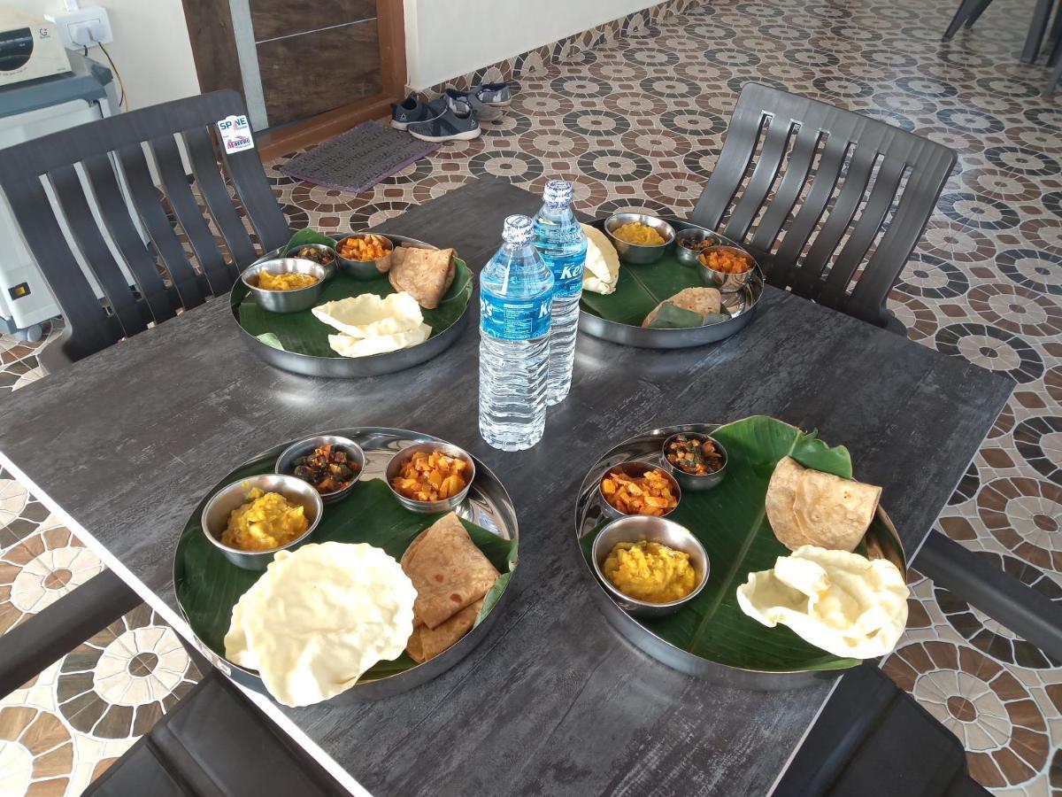 Krishna Homestay Hampi Exterior photo